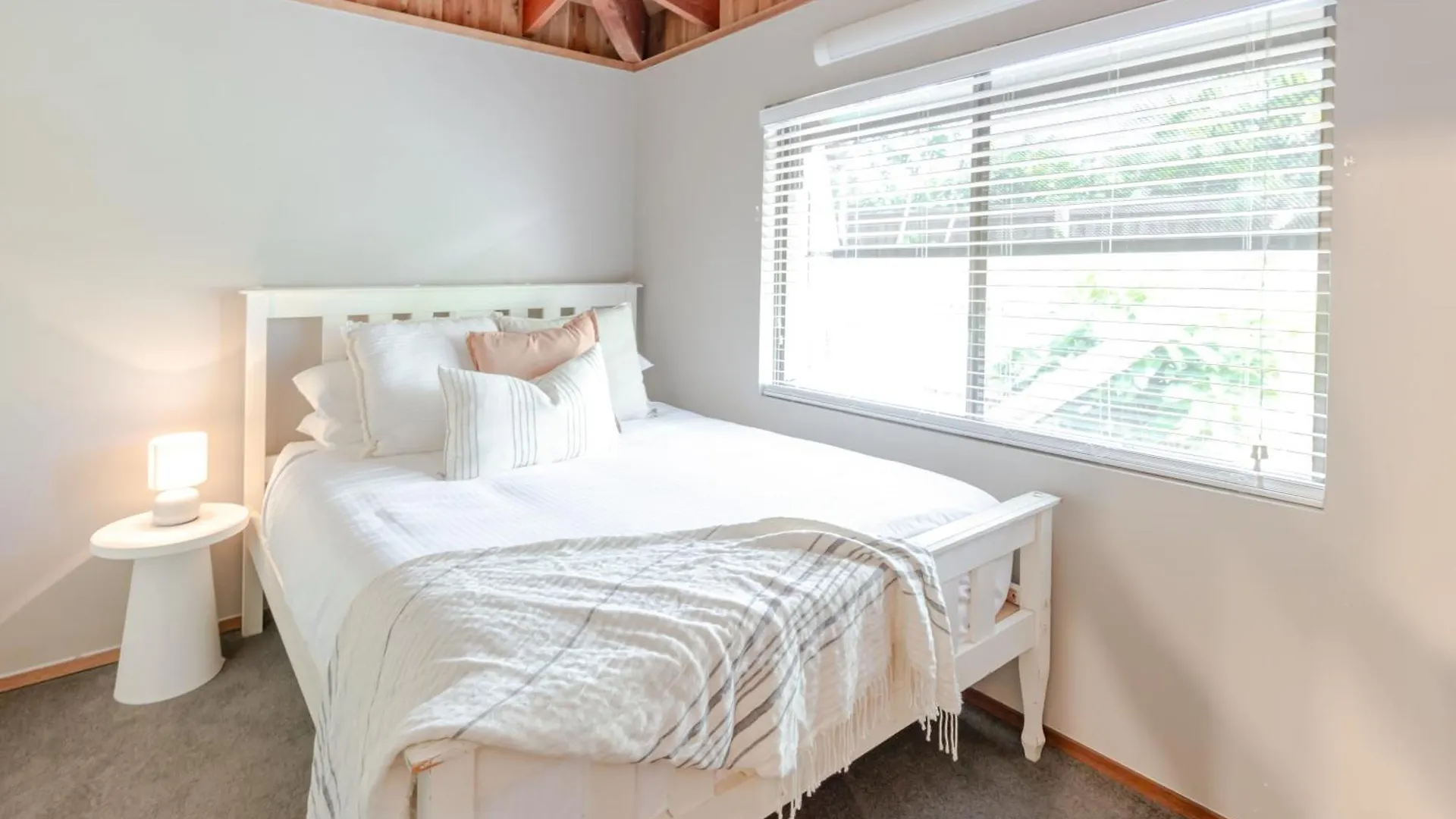Feriehus Buderim Lodge - Family Fun In Heart Of Sunshine Coast With Pool & Separate Studio