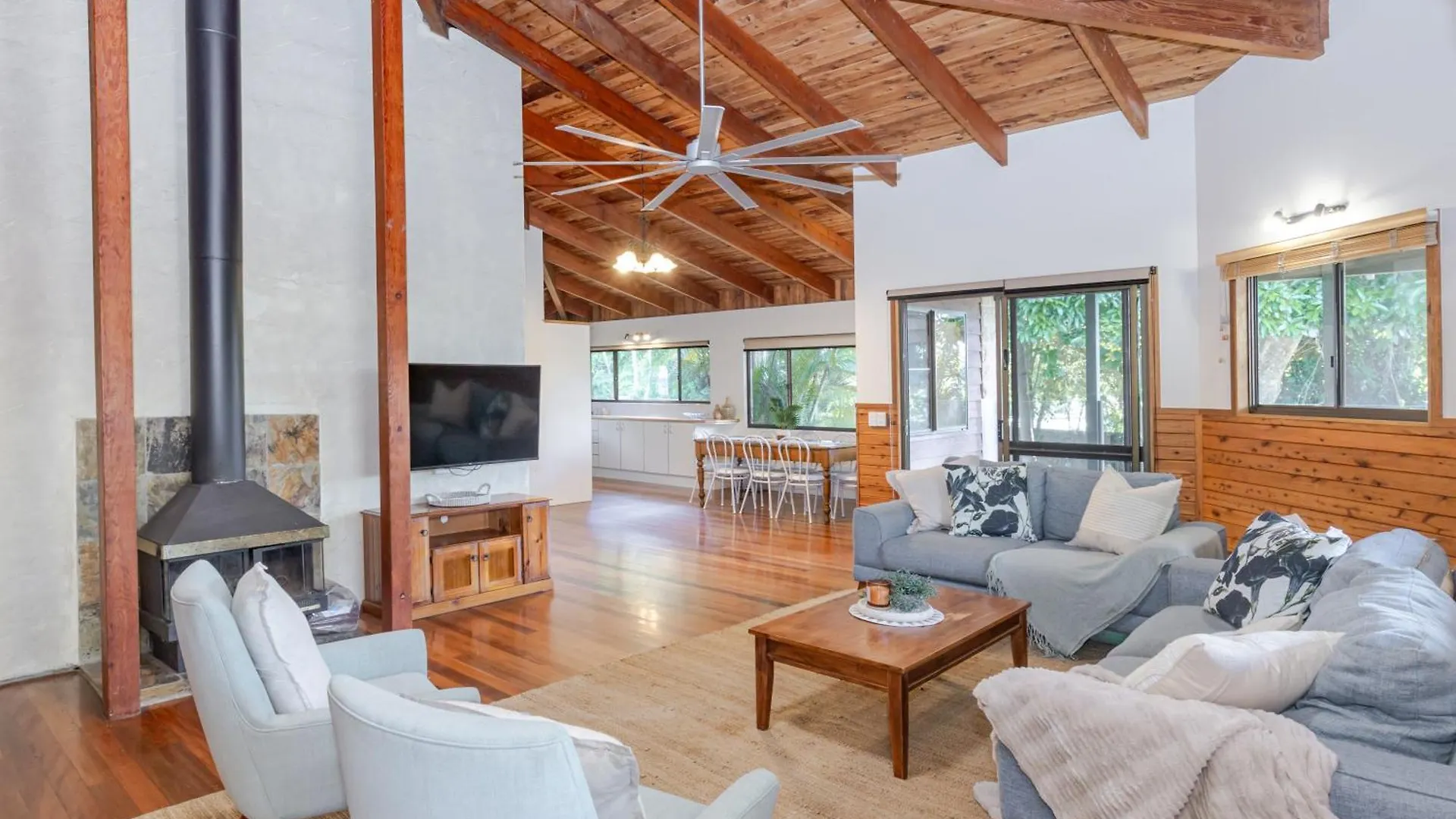 Buderim Lodge - Family Fun In Heart Of Sunshine Coast With Pool & Separate Studio Feriehus