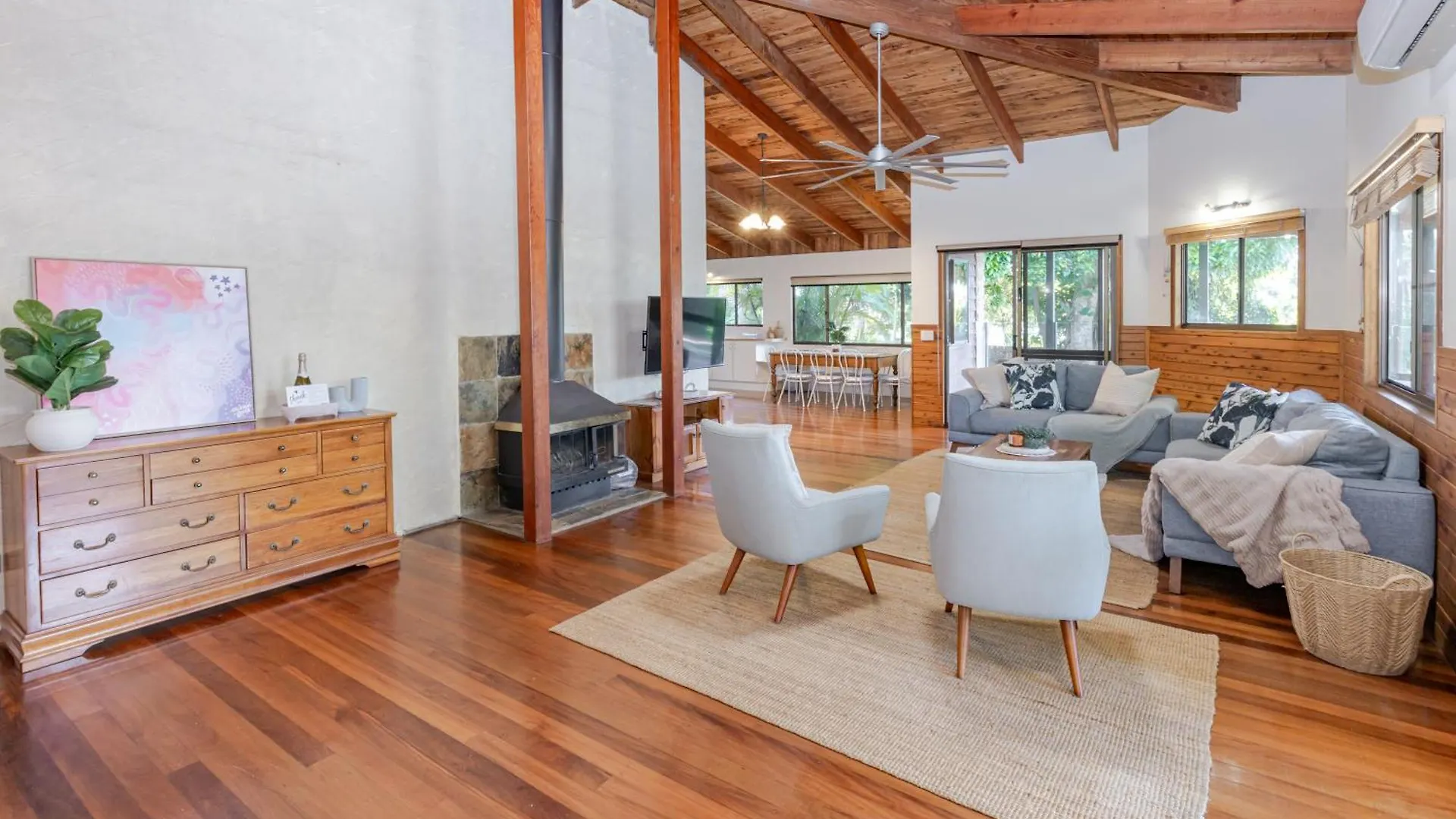 Buderim Lodge - Family Fun In Heart Of Sunshine Coast With Pool & Separate Studio 0*,