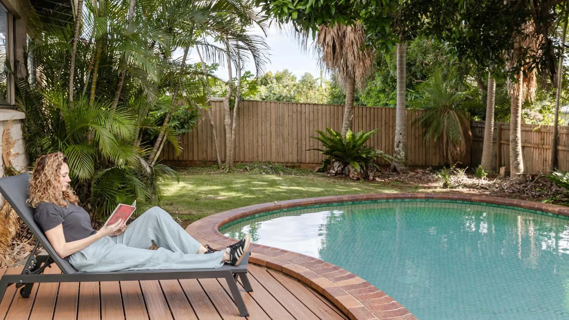 Buderim Lodge - Family Fun In Heart Of Sunshine Coast With Pool & Separate Studio Feriehus