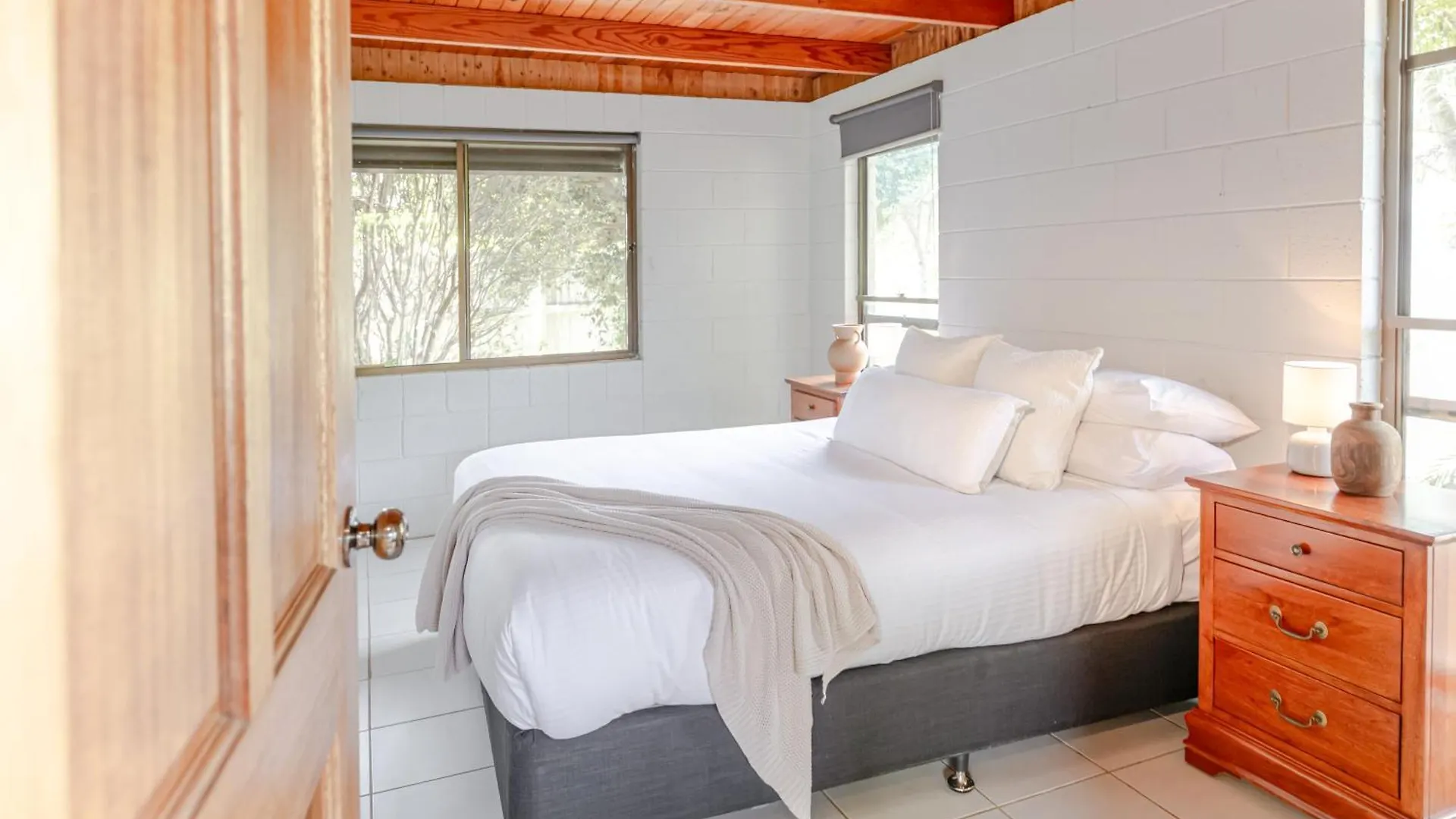 Feriehus Buderim Lodge - Family Fun In Heart Of Sunshine Coast With Pool & Separate Studio